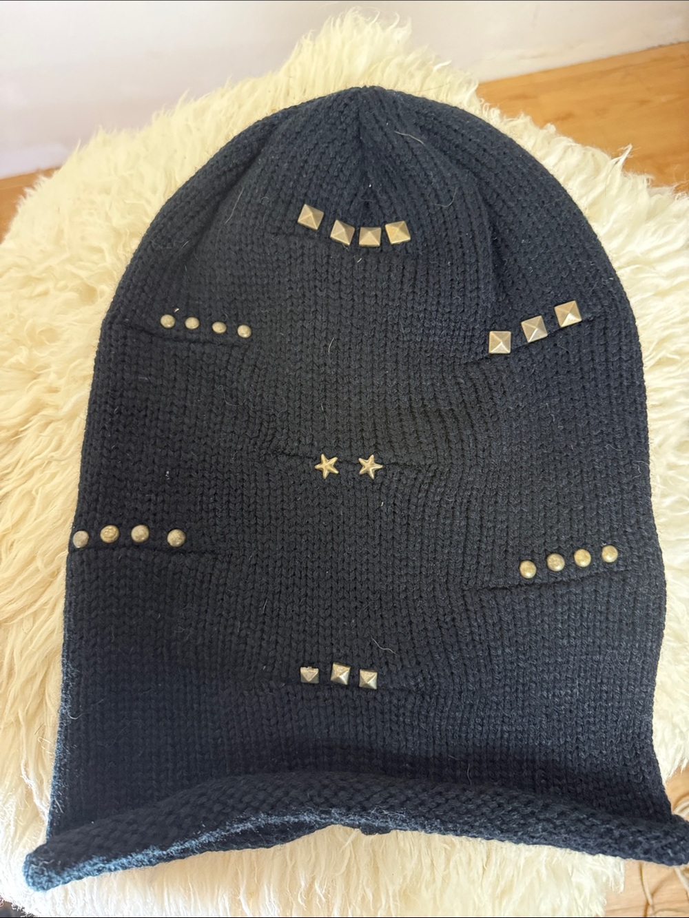 NWOT TASHA Slouchy Beanie with Rivets OS